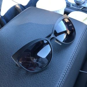 Cat eye Alexander McQueen Sunglasses